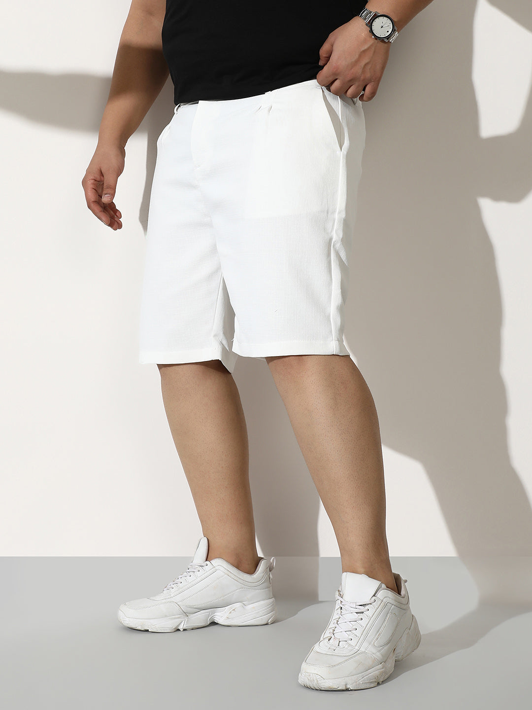 Pleated Linen-Blend Shorts