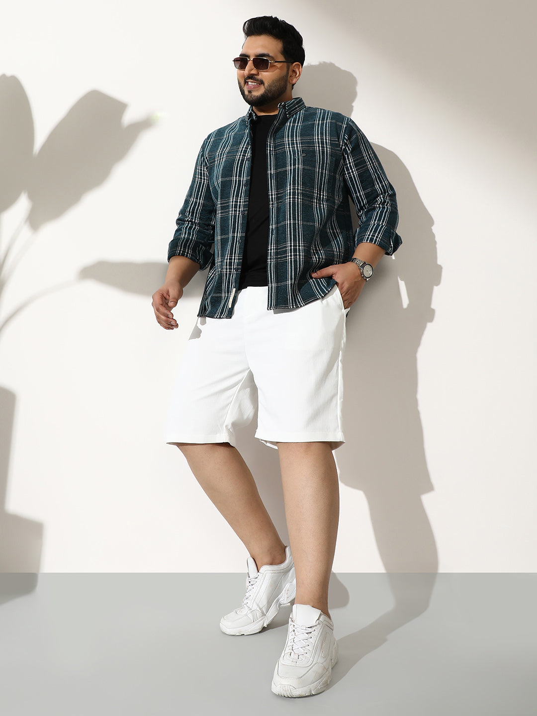 Pleated Linen-Blend Shorts