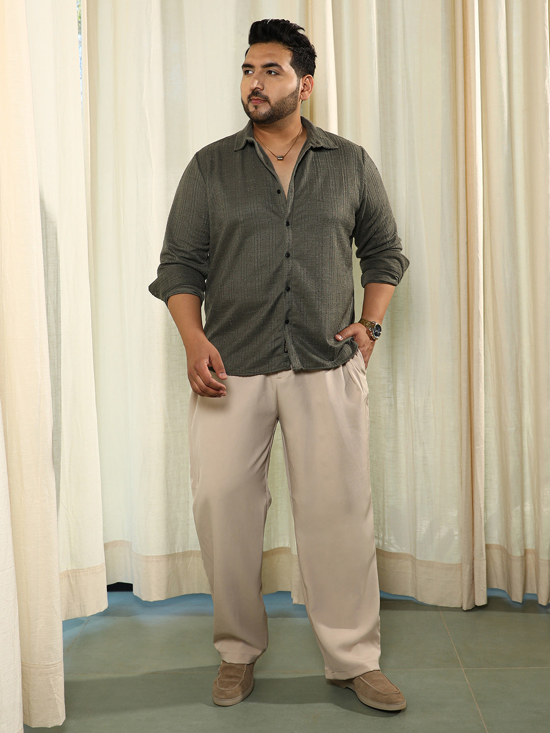 Tactile Spread Collar Shirt