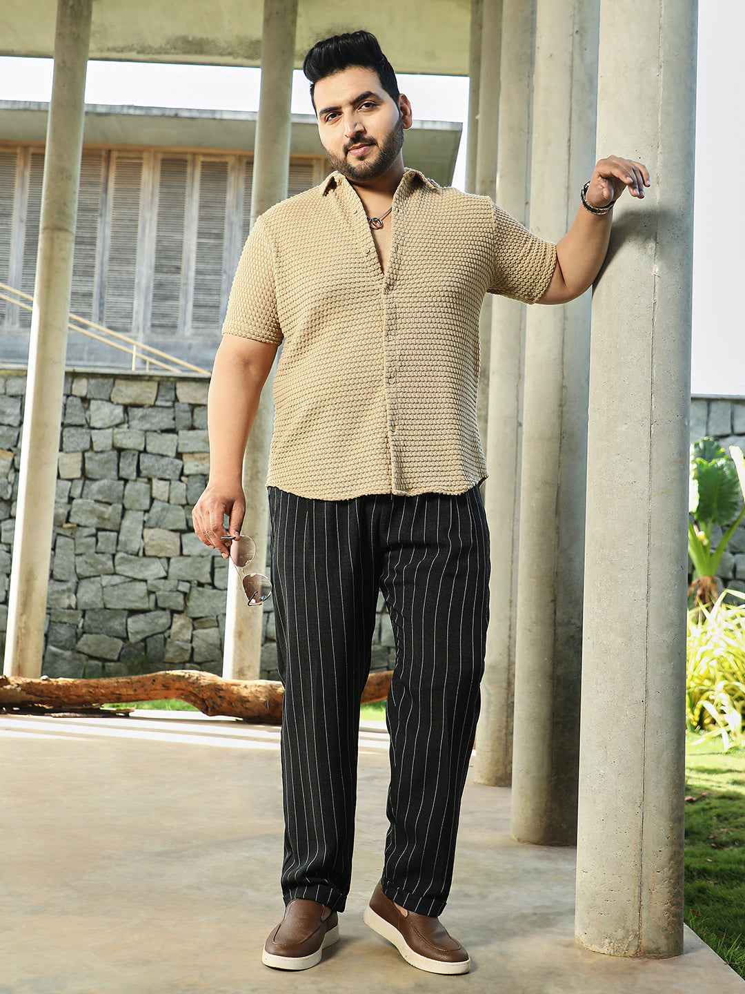 Oval-Tactile Knit Shirt