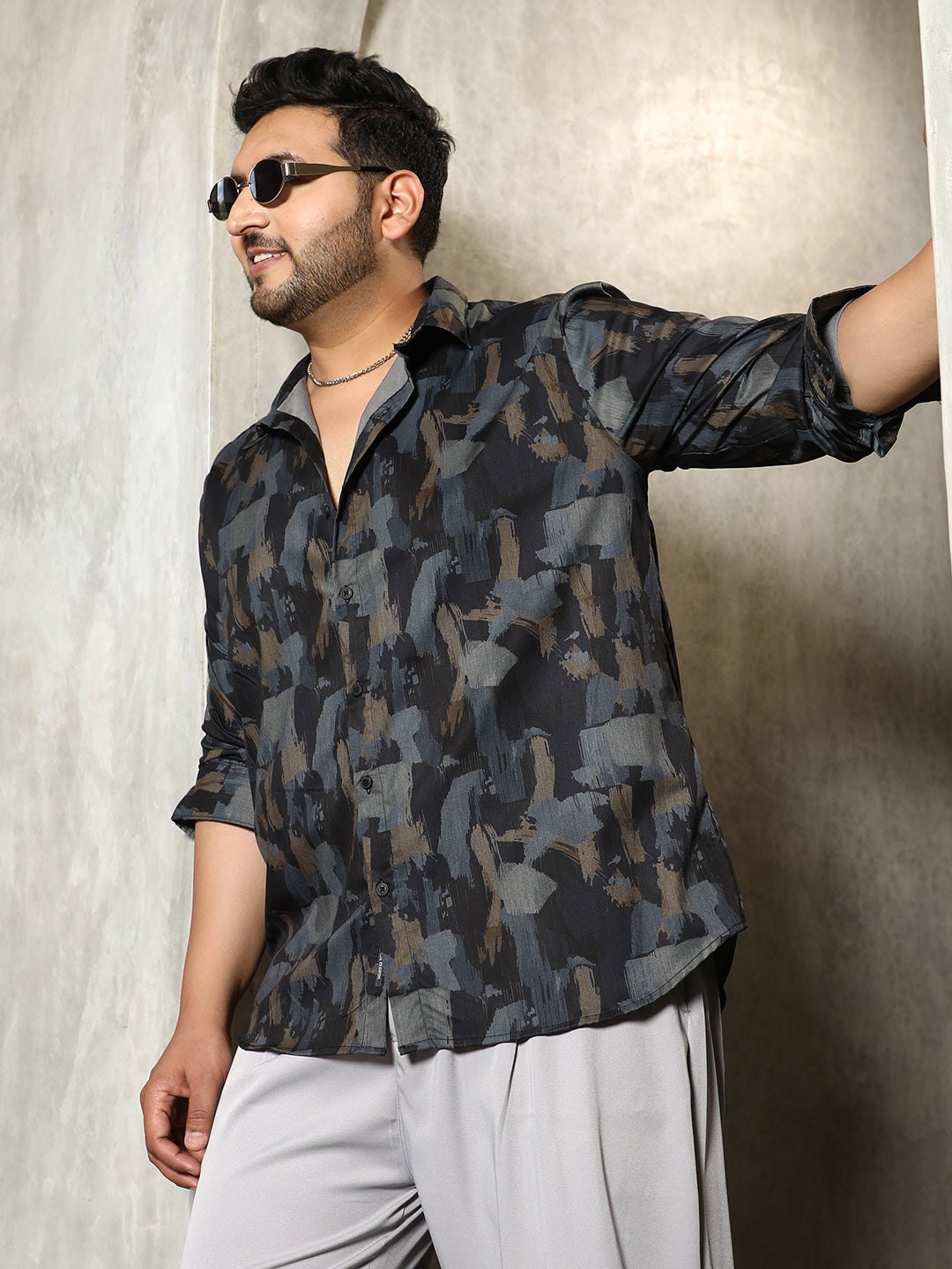 Fray-Stroke Imprint Shirt