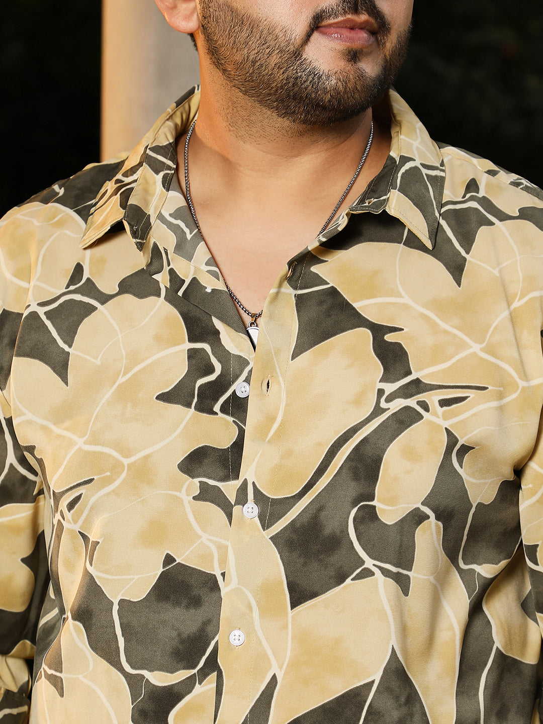 Artistic-Foliage Lined Imrprint Shirt