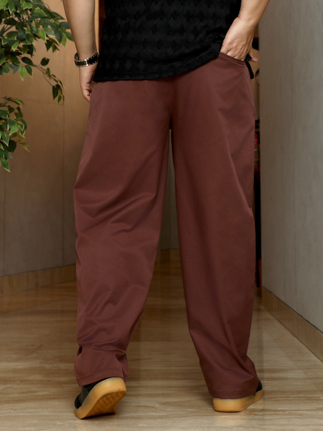 Single-Pleated Solid Trousers
