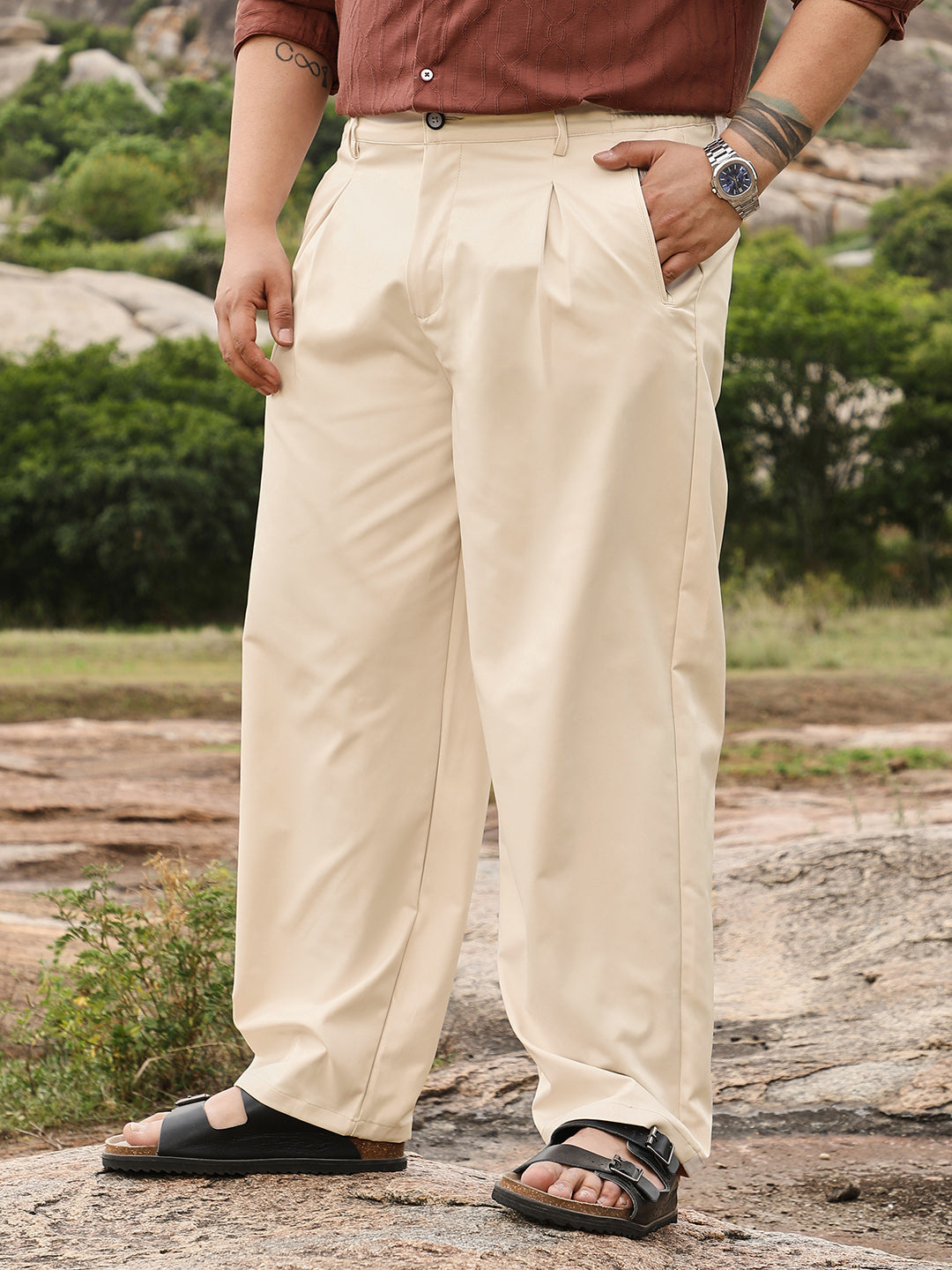 Pleated Straight-Fit Tailoured Trousers