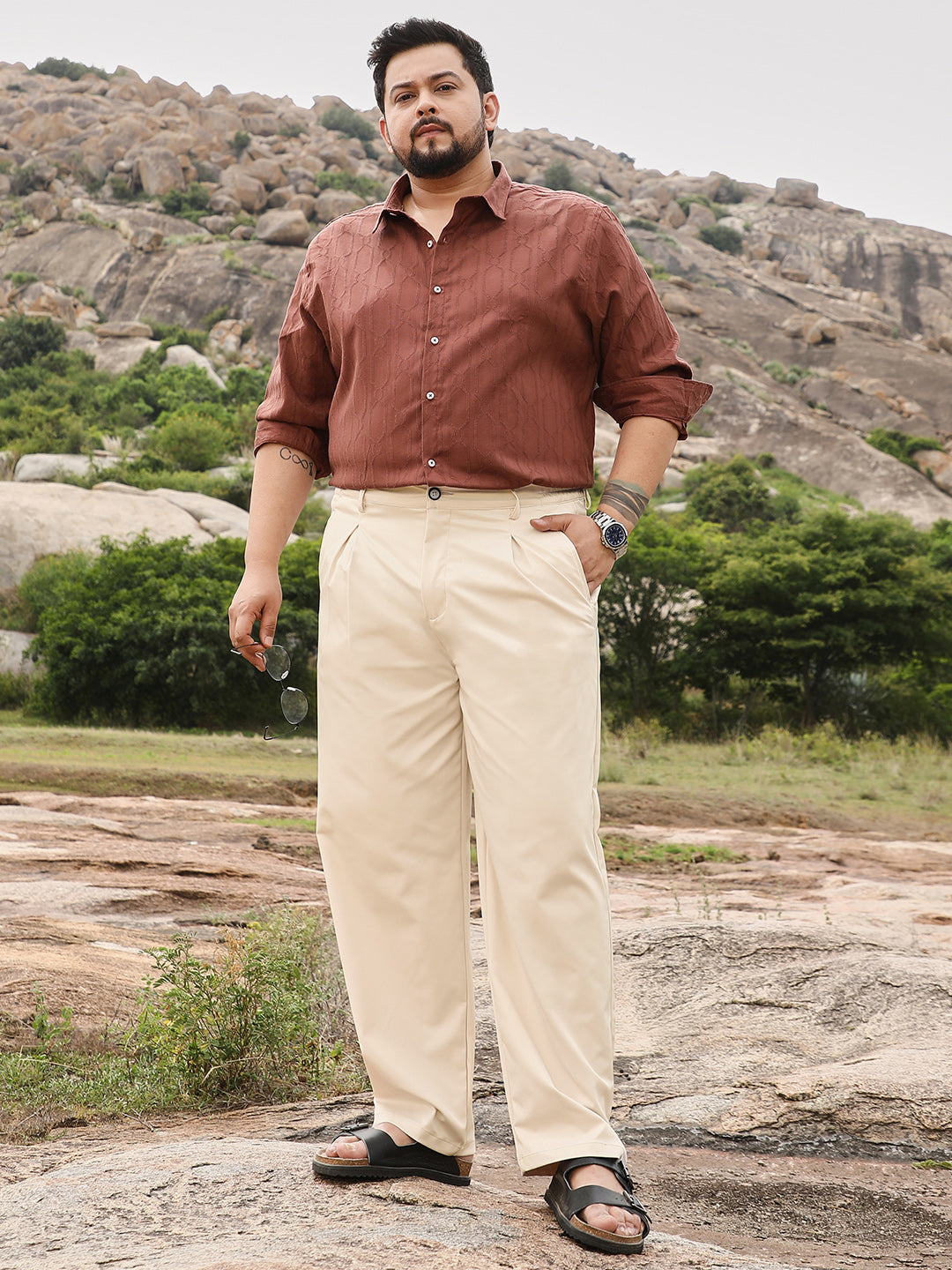 Pleated Straight-Fit Tailoured Trousers