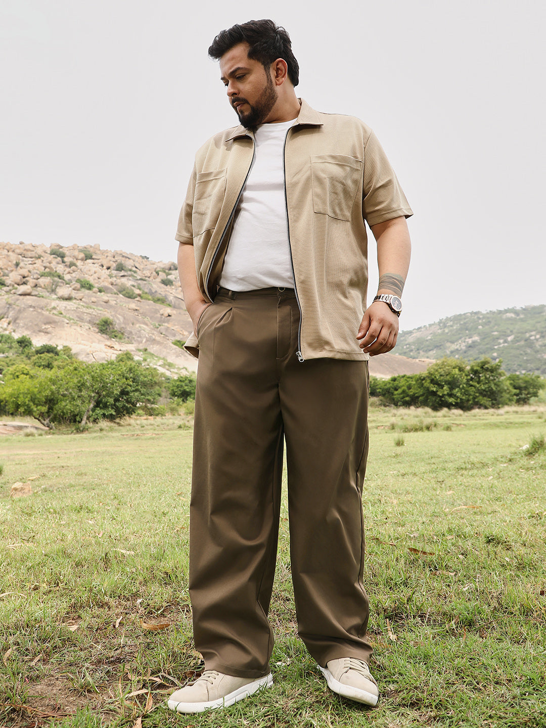 Pleated Straight-Fit Tailoured Trousers