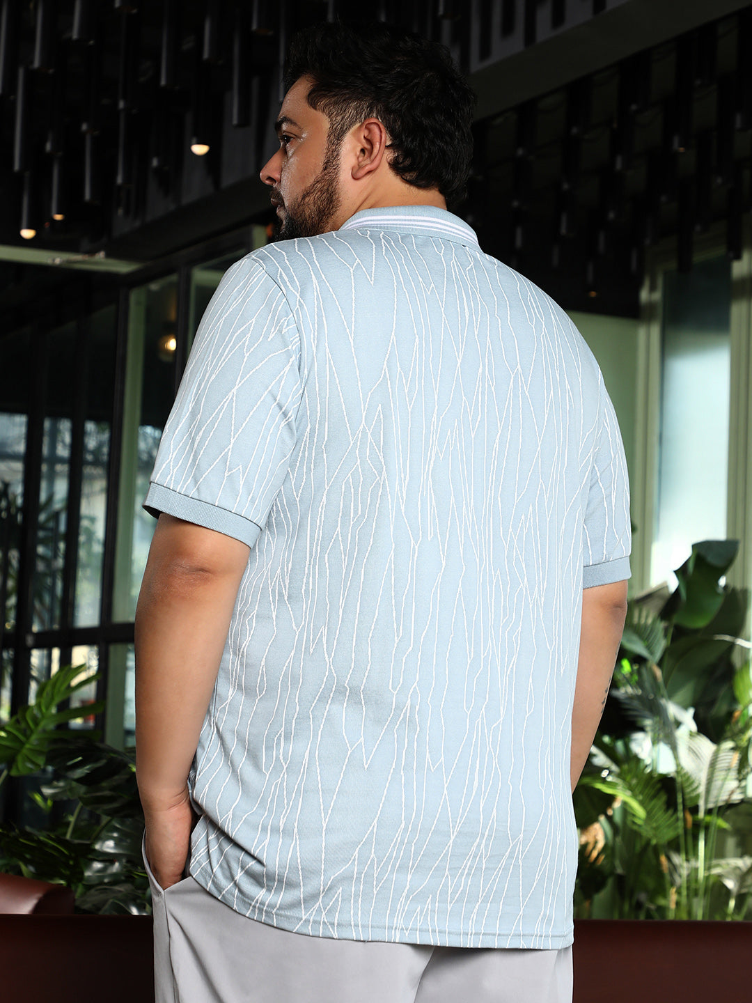 Crevice-Lined Polo T-Shirt