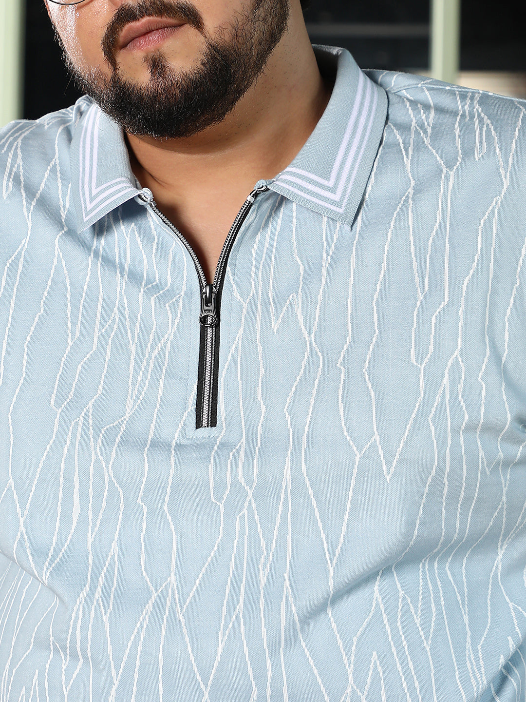 Crevice-Lined Polo T-Shirt