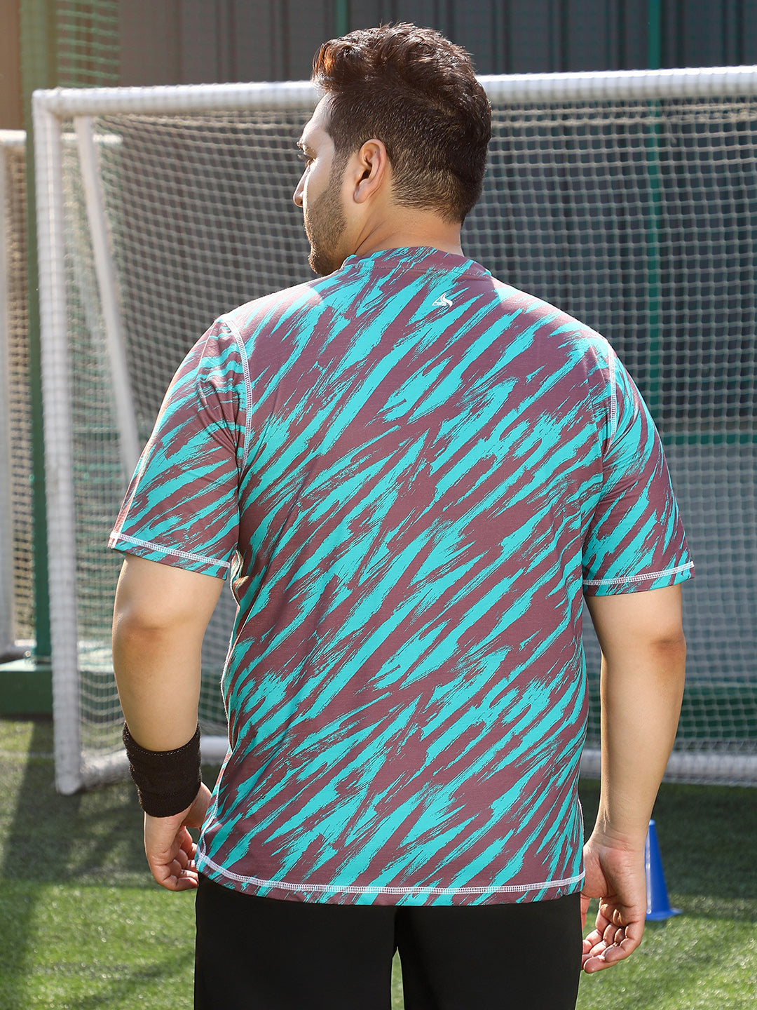 Contrast-Stroke Activewear T-Shirt