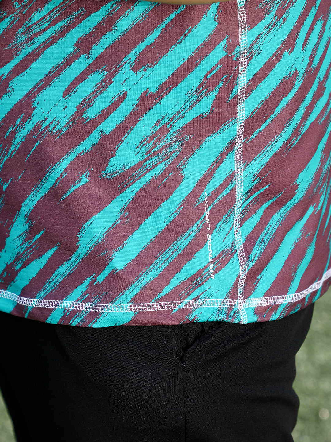 Contrast-Stroke Activewear T-Shirt