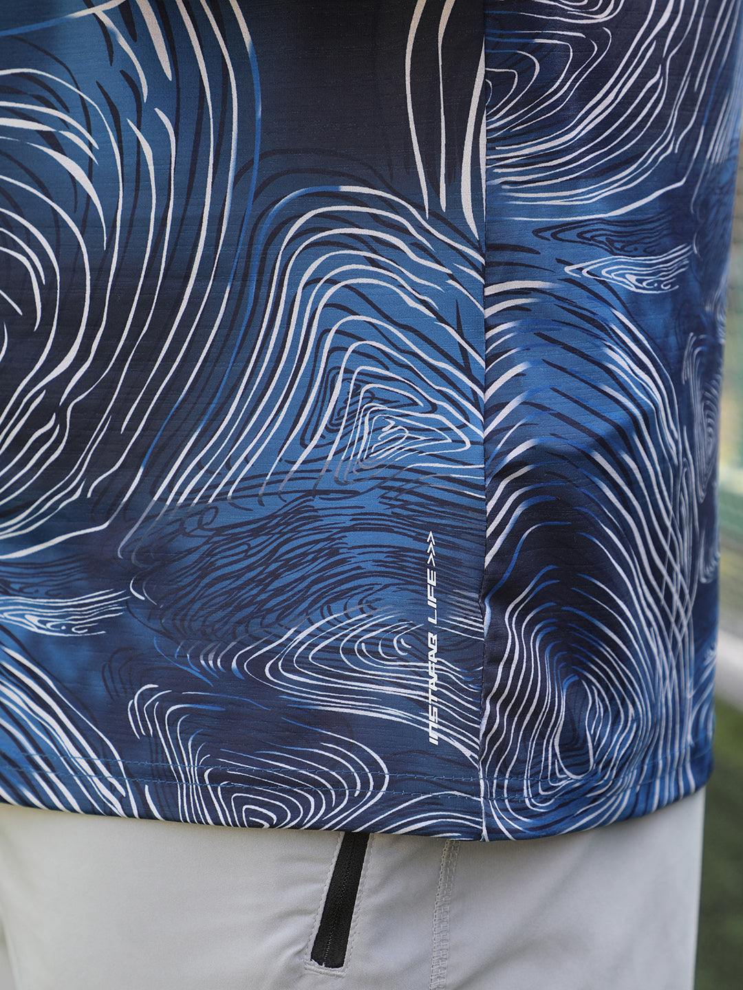 Swirl-Lined Activewear T-Shirt