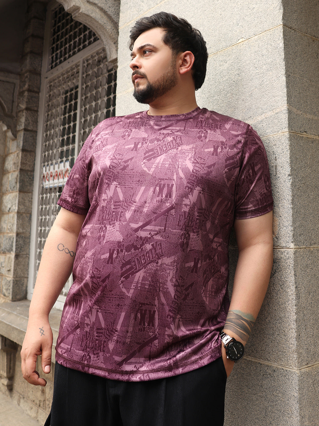 Abstract-Typo Activewear T-Shirt