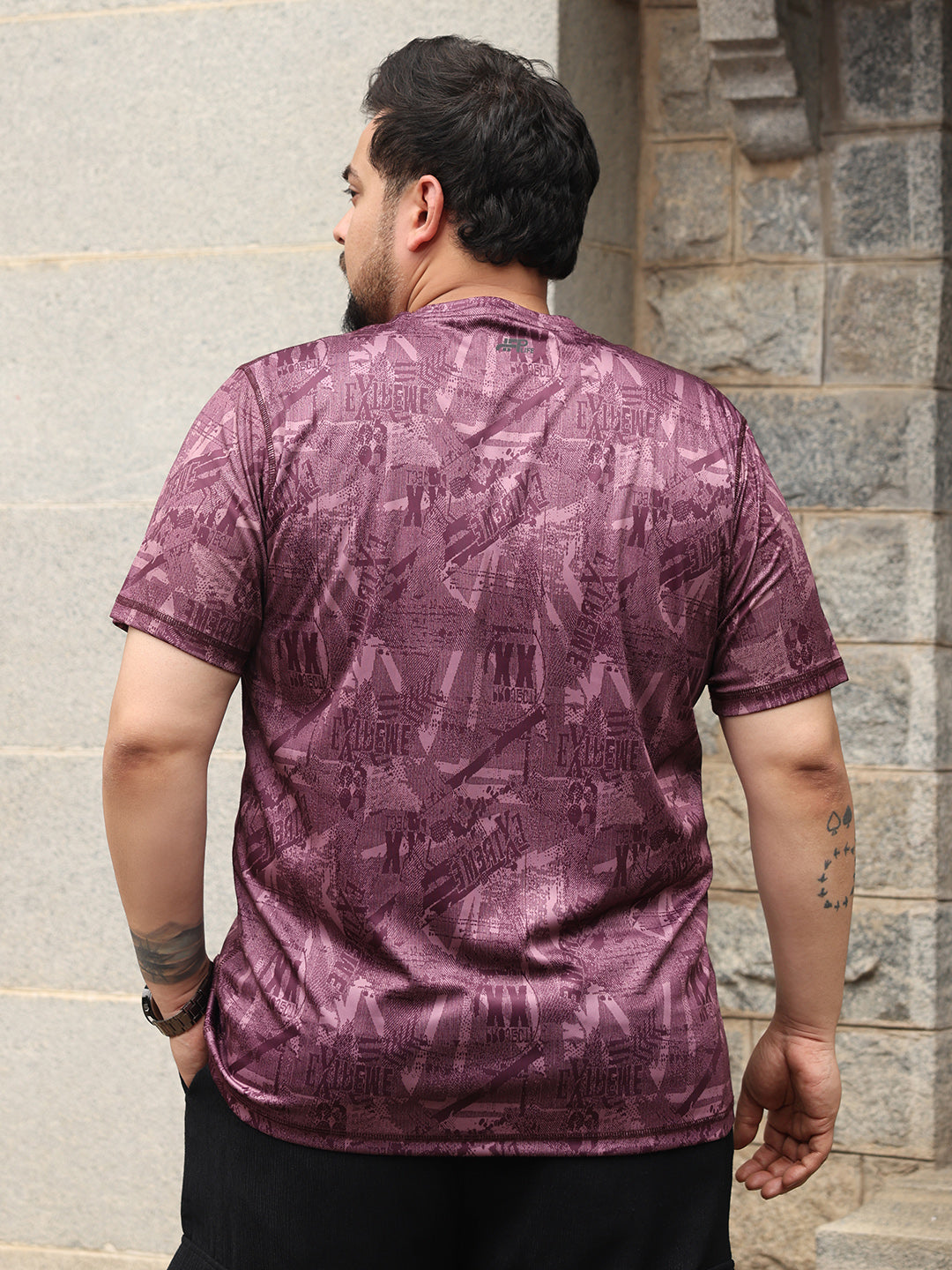 Abstract-Typo Activewear T-Shirt