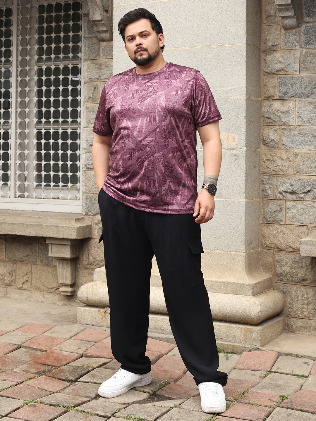 Abstract-Typo Activewear T-Shirt