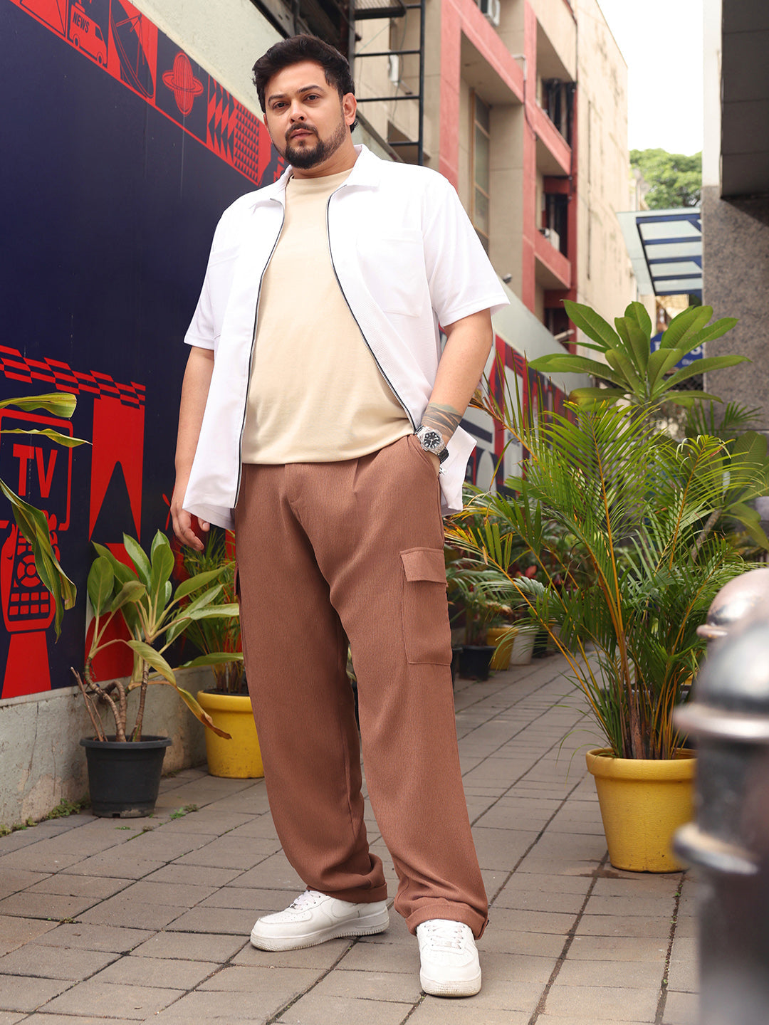 Pleated-Textured Cargo Trousers