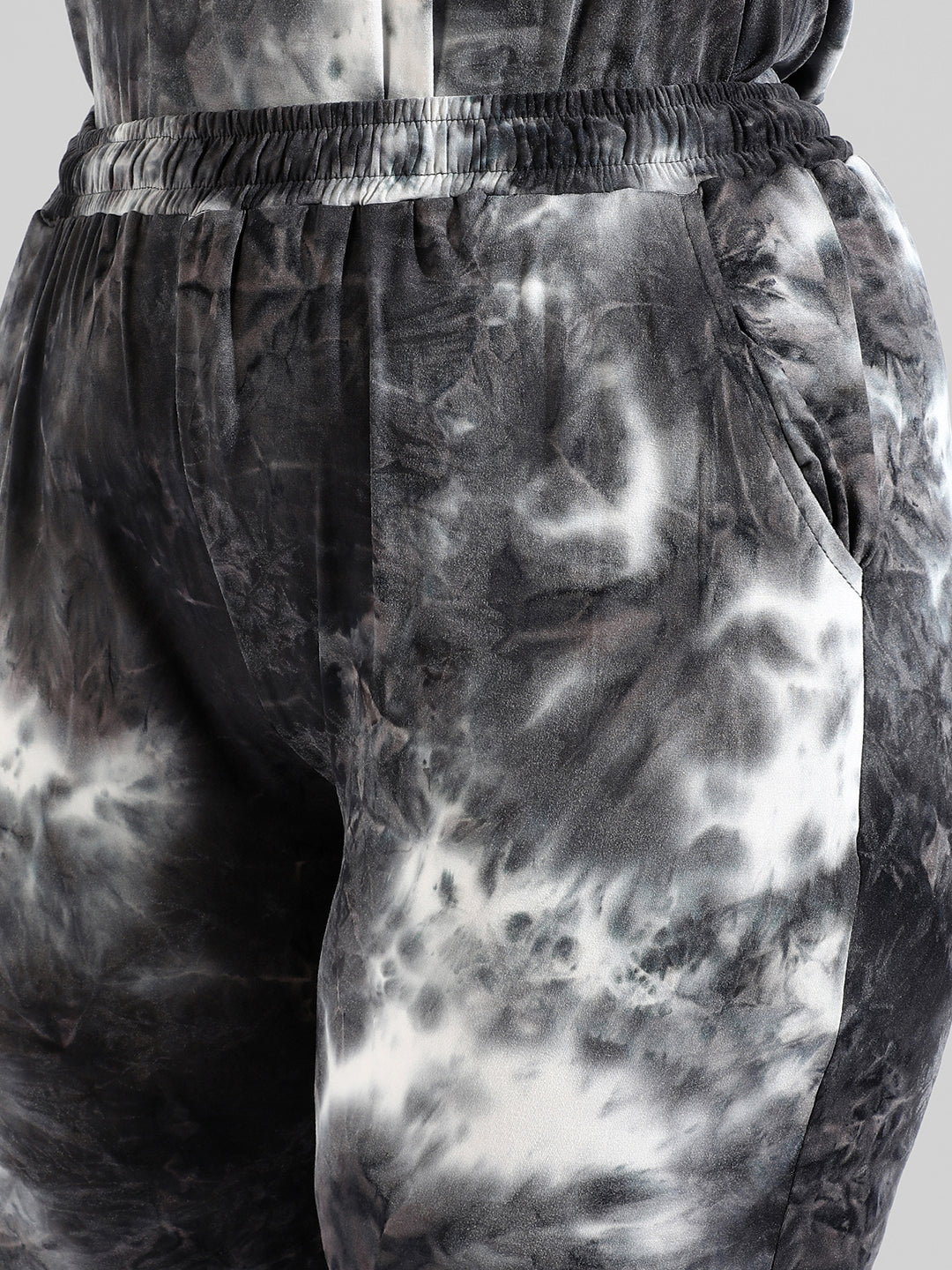 Instafab Plus Women Tye-Dye Stylish Hooded Co-Ords Set