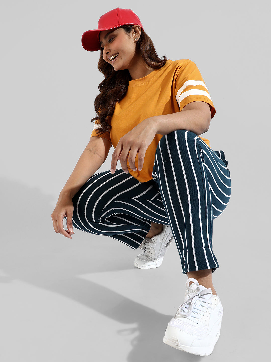 Solid Stylish Shorts Sleeve Round Neck Top