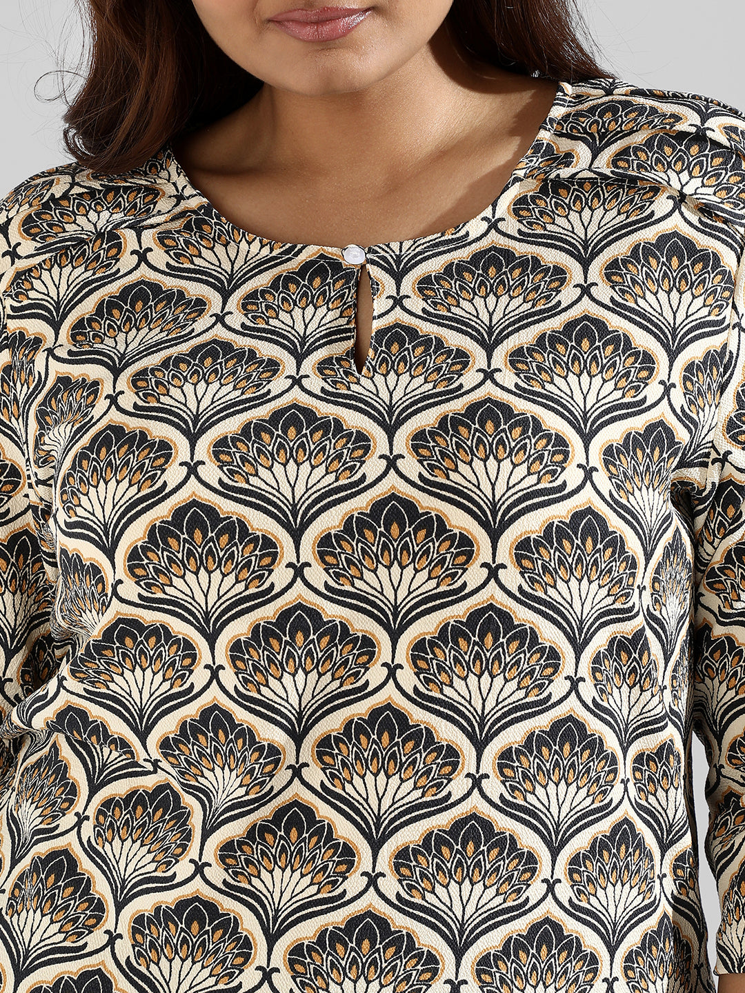 Instafab Plus Women Graphic Design Casual Top