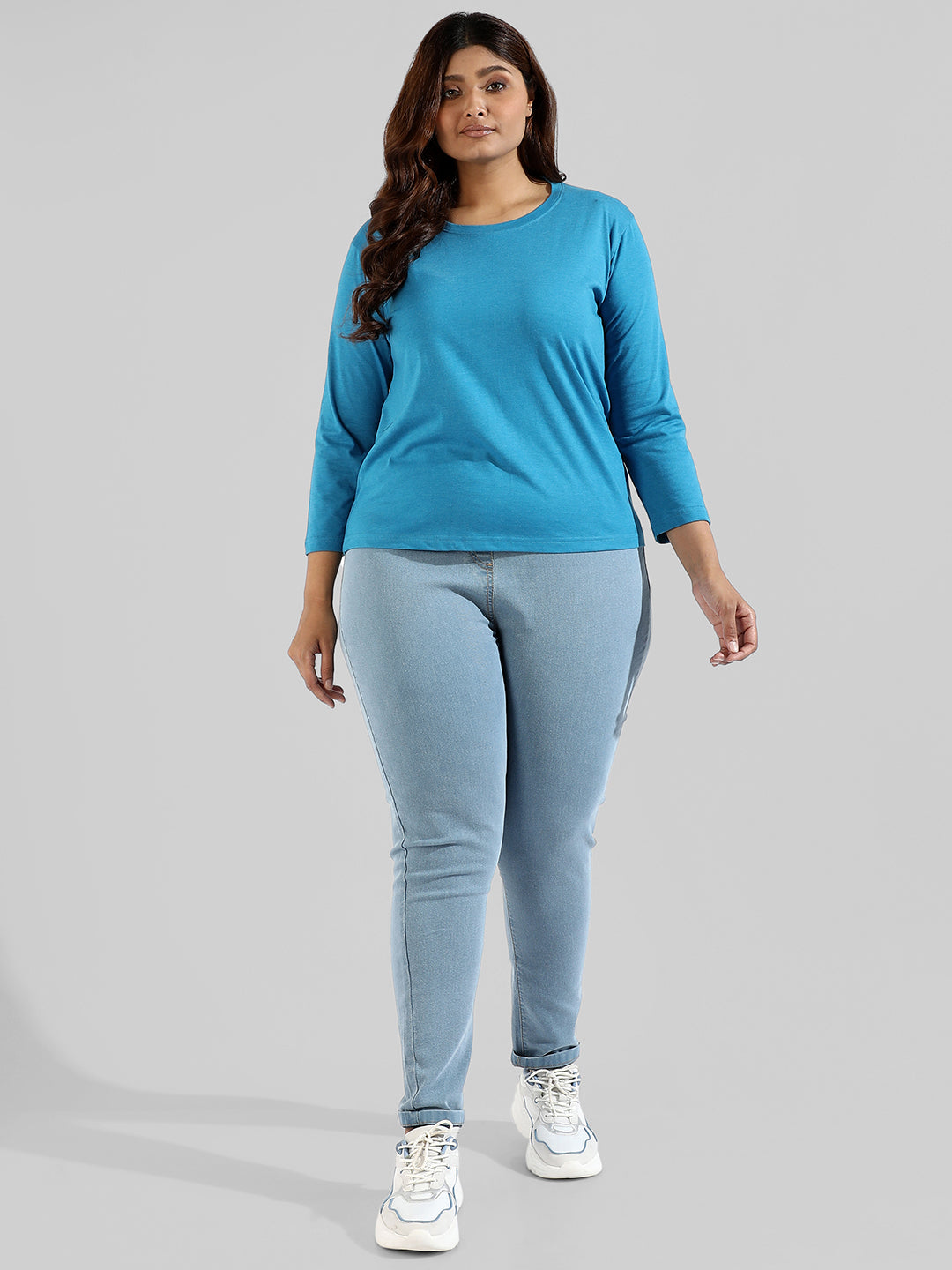 Solid Stylish Quarter Sleeve Round Neck Top