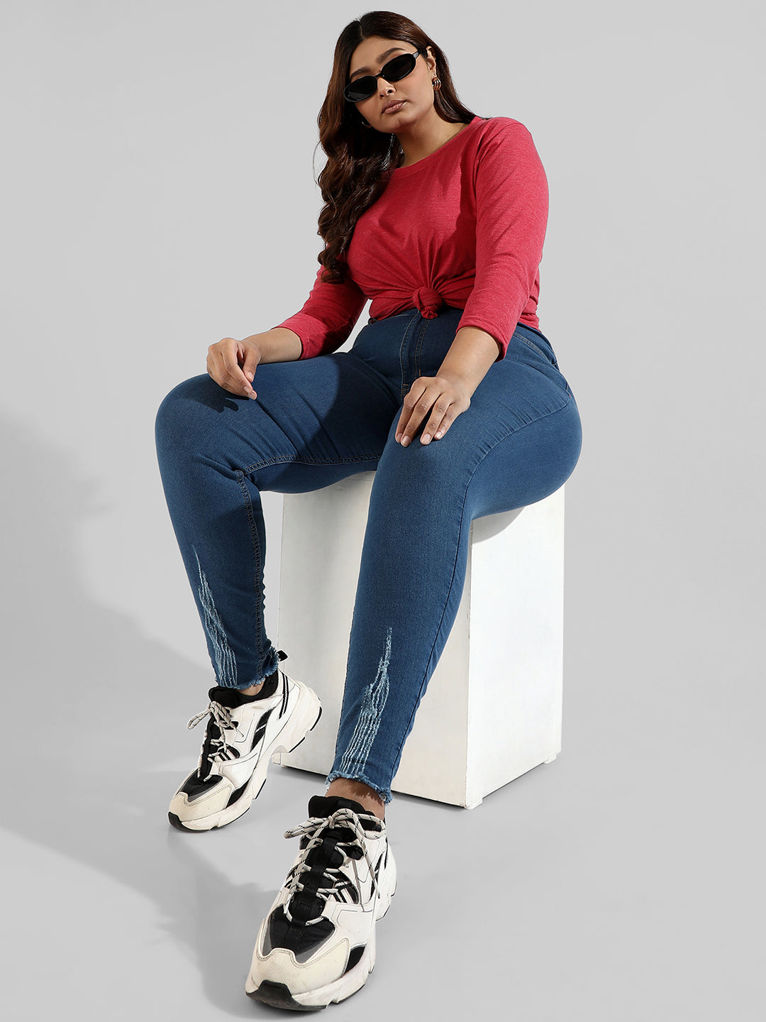 Solid Stylish Quarter Sleeve Round Neck Top