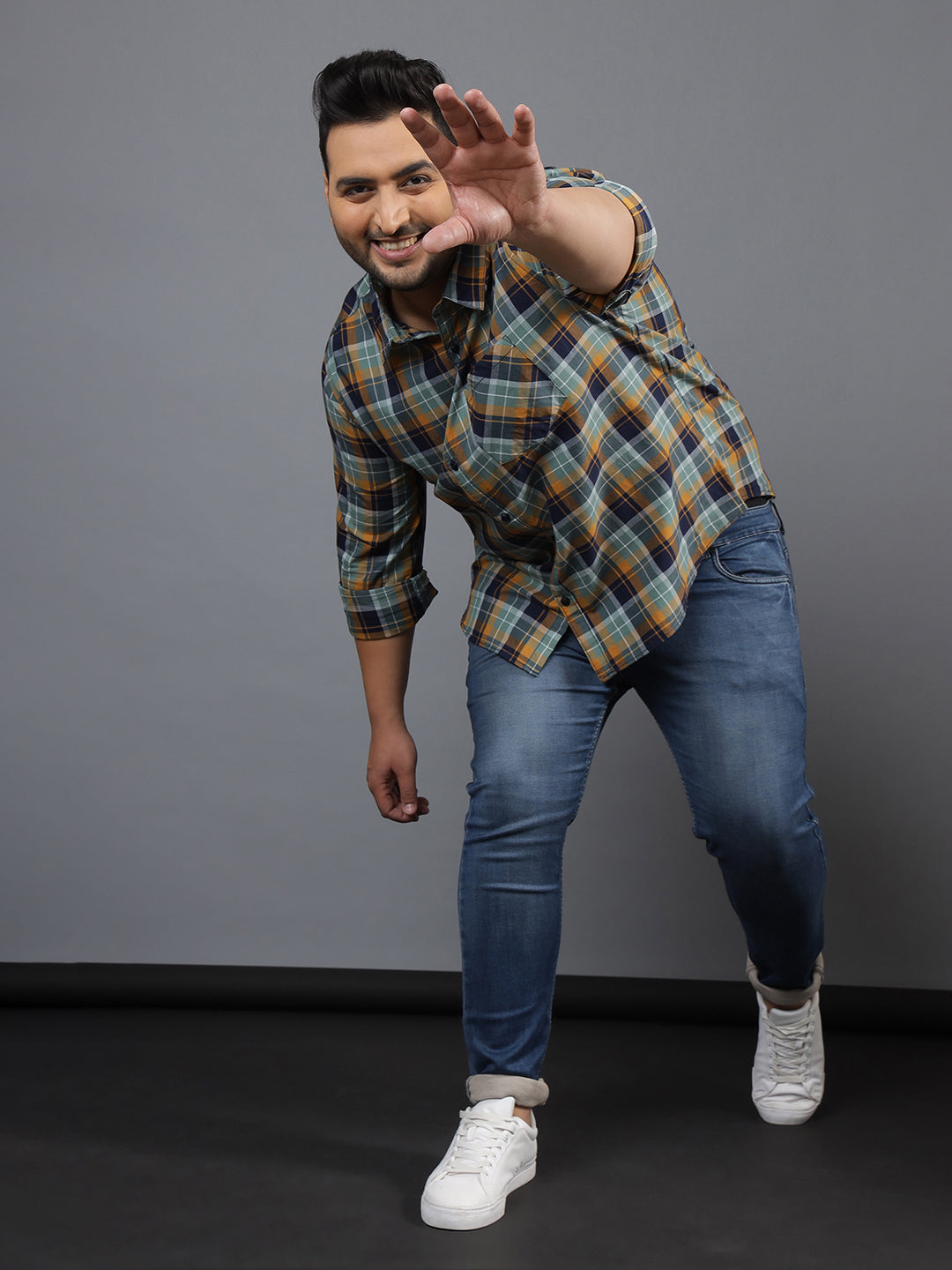 MEN CHECKS FULL SLEEVE CASUAL SHIRT