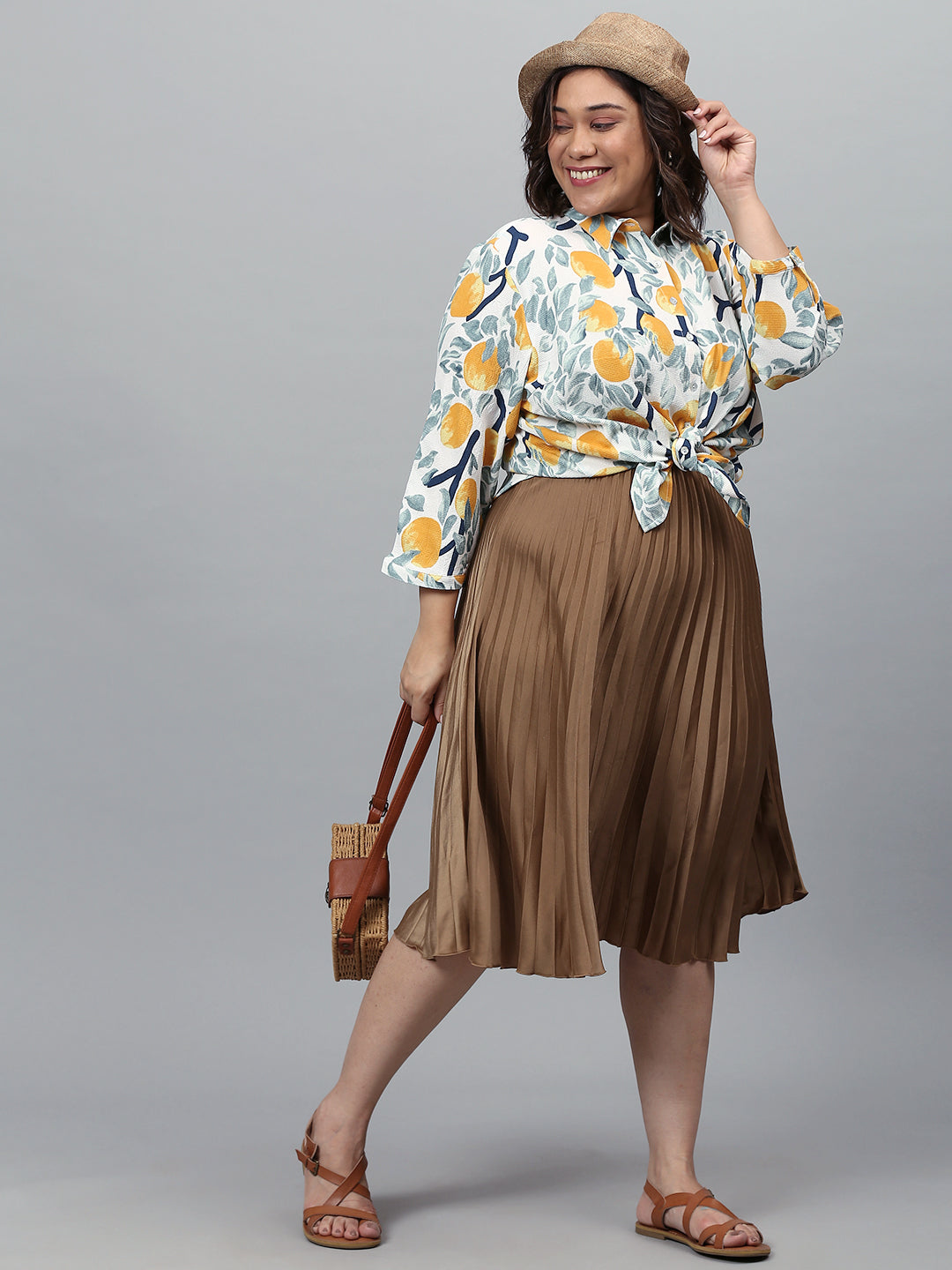 PLUS SIZE WOMEN FLORAL DESIGN SHIRT