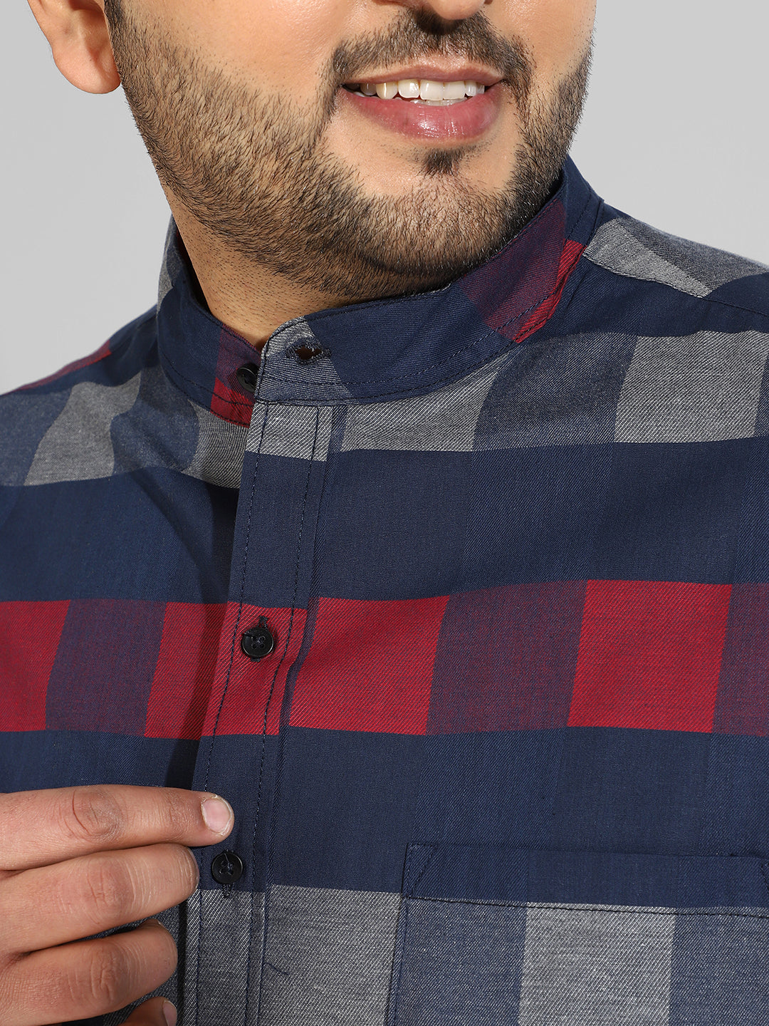 Instafab Plus Men’s Casual Checks Shirt