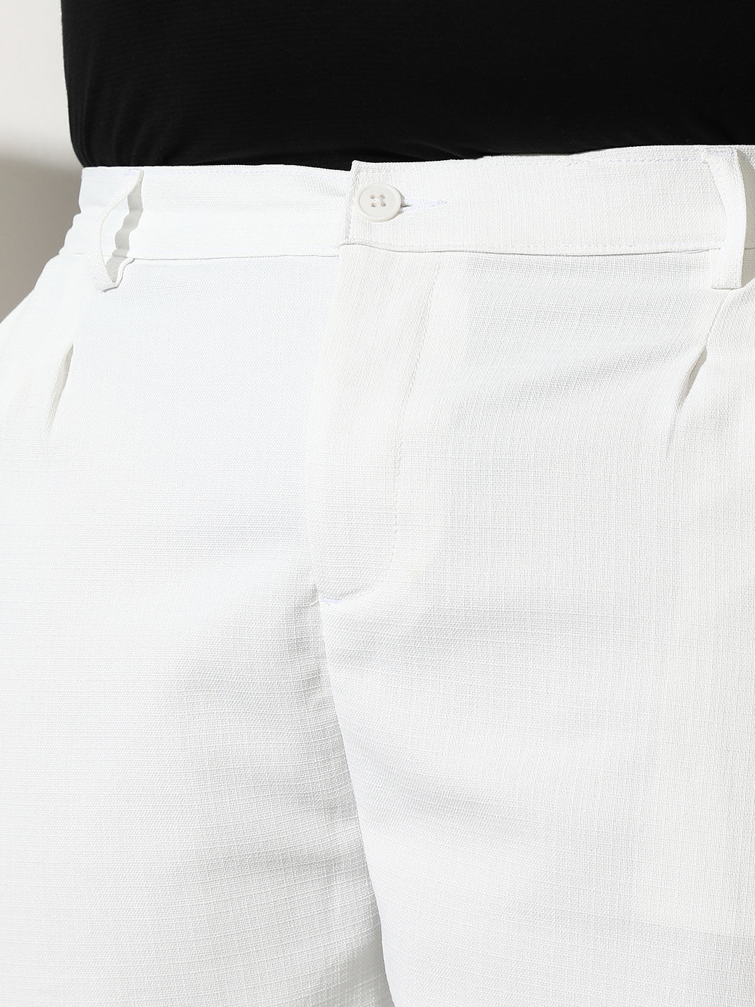 Pleated Linen-Blend Shorts