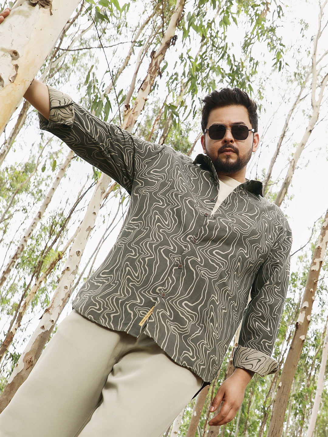 Constract-Fluid Jacquard Shirt