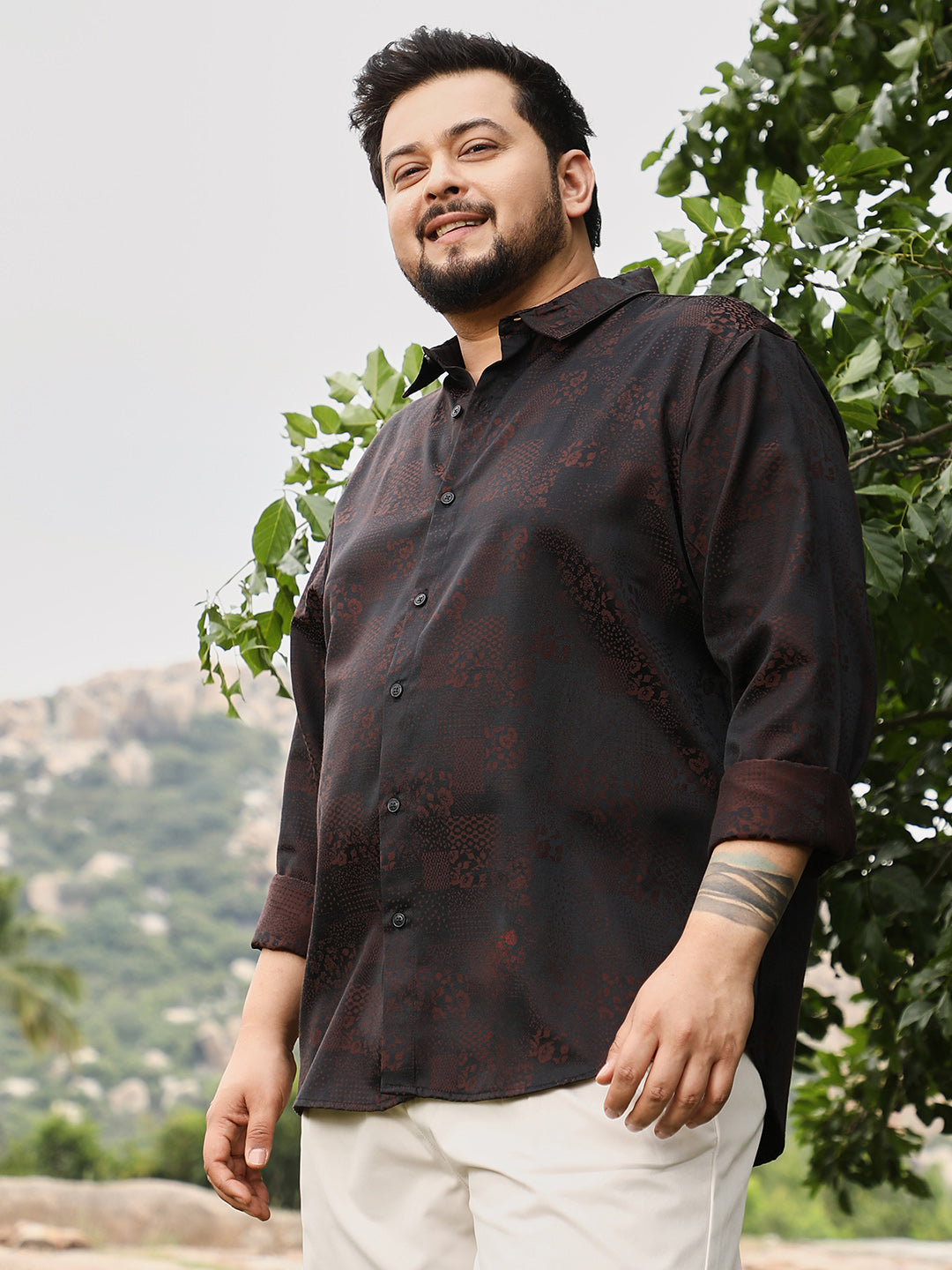 Dark-Tone Flora-Block Jacquard Shirt