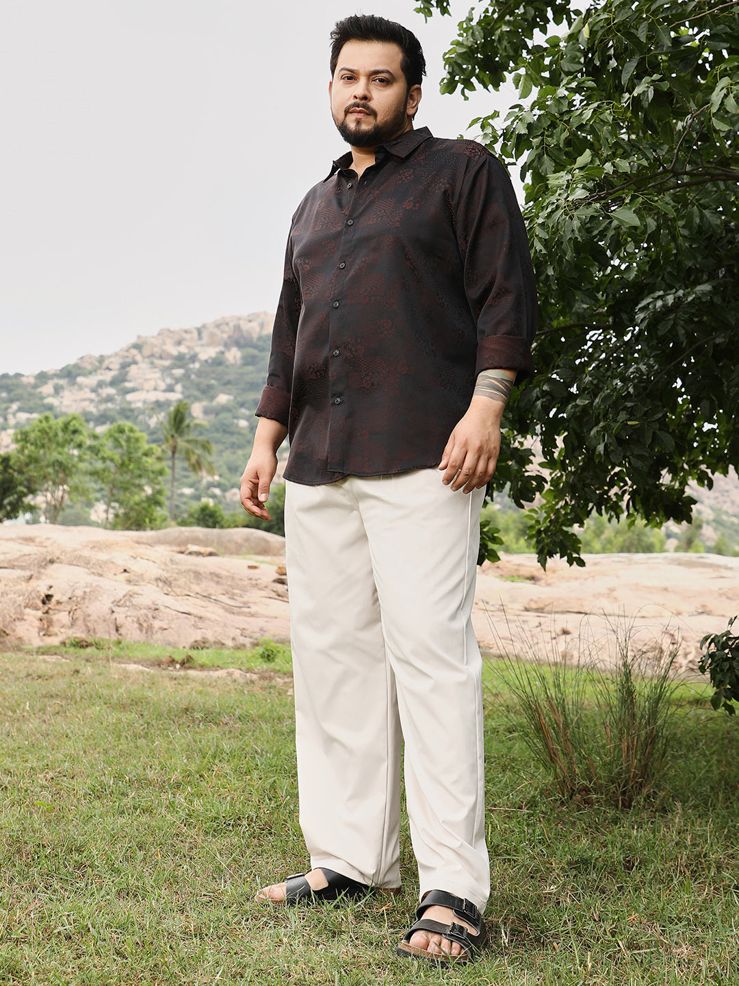 Dark-Tone Flora-Block Jacquard Shirt