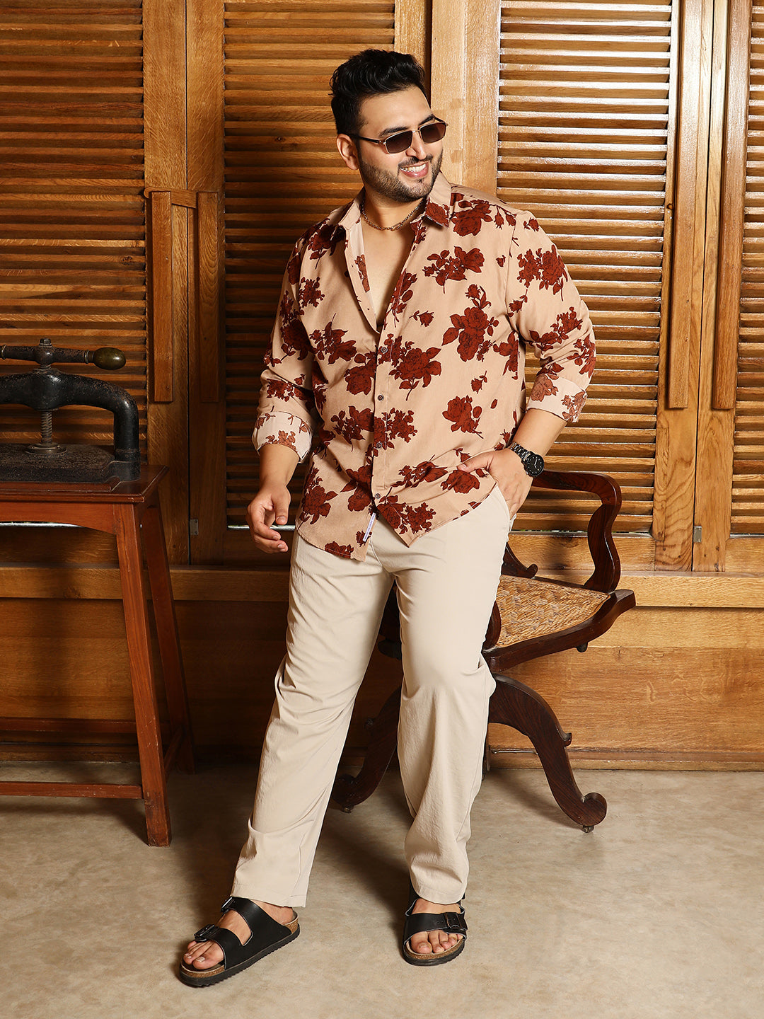 Contrast-Roses Imprint Shirt