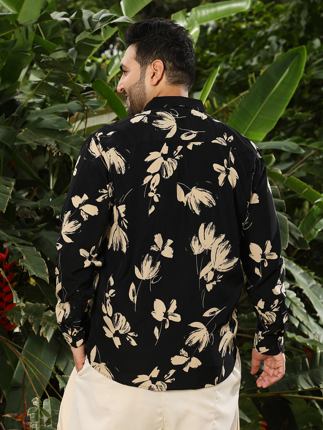 Contrast-Petalia Imprint Shirt