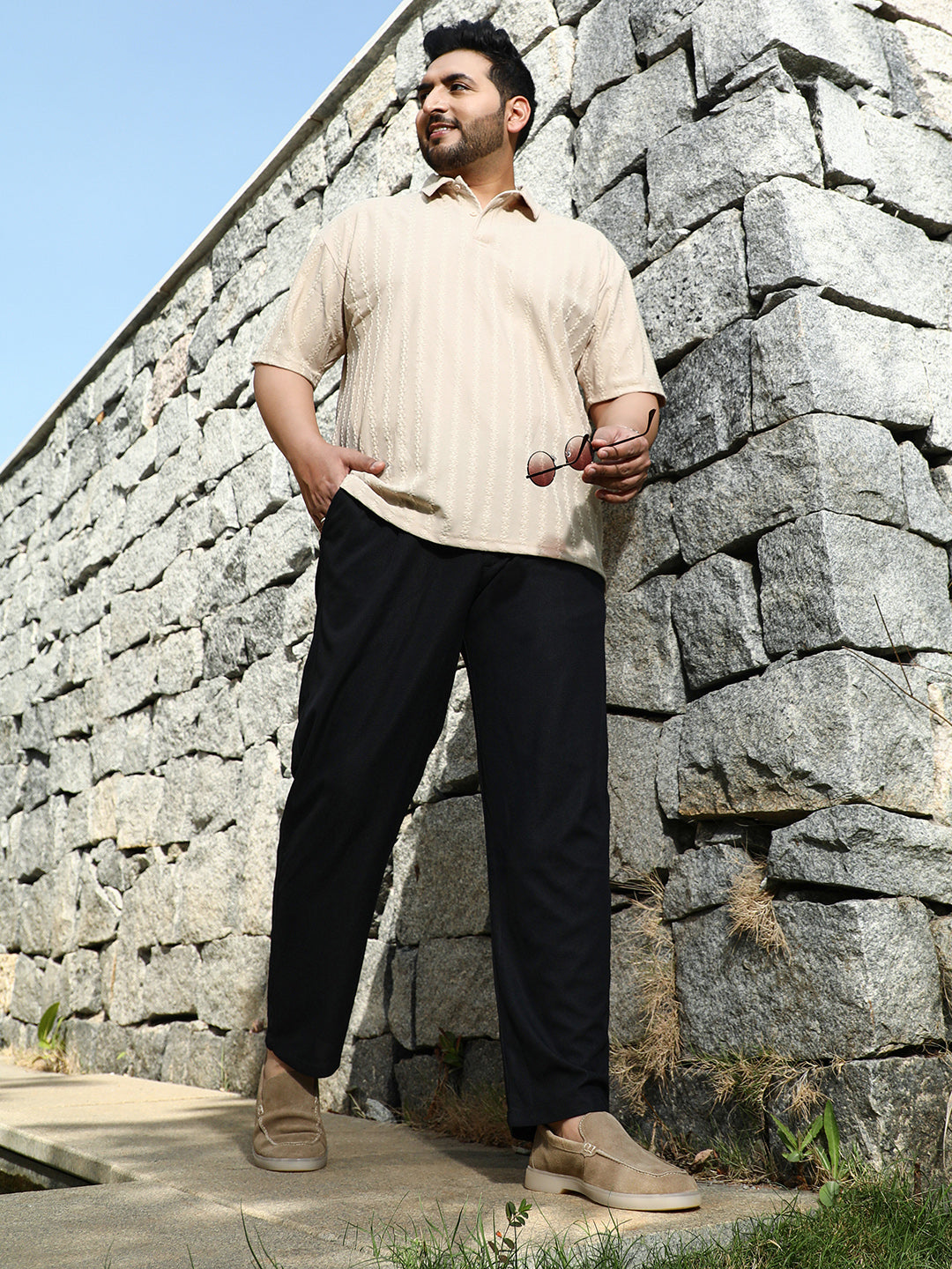 Tactile-Pleated Chino Trousers