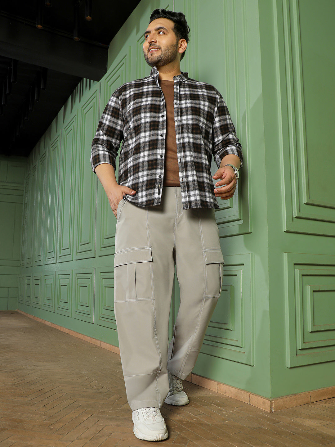 Khaki Mid-Rise Relaxed Fit Trouser