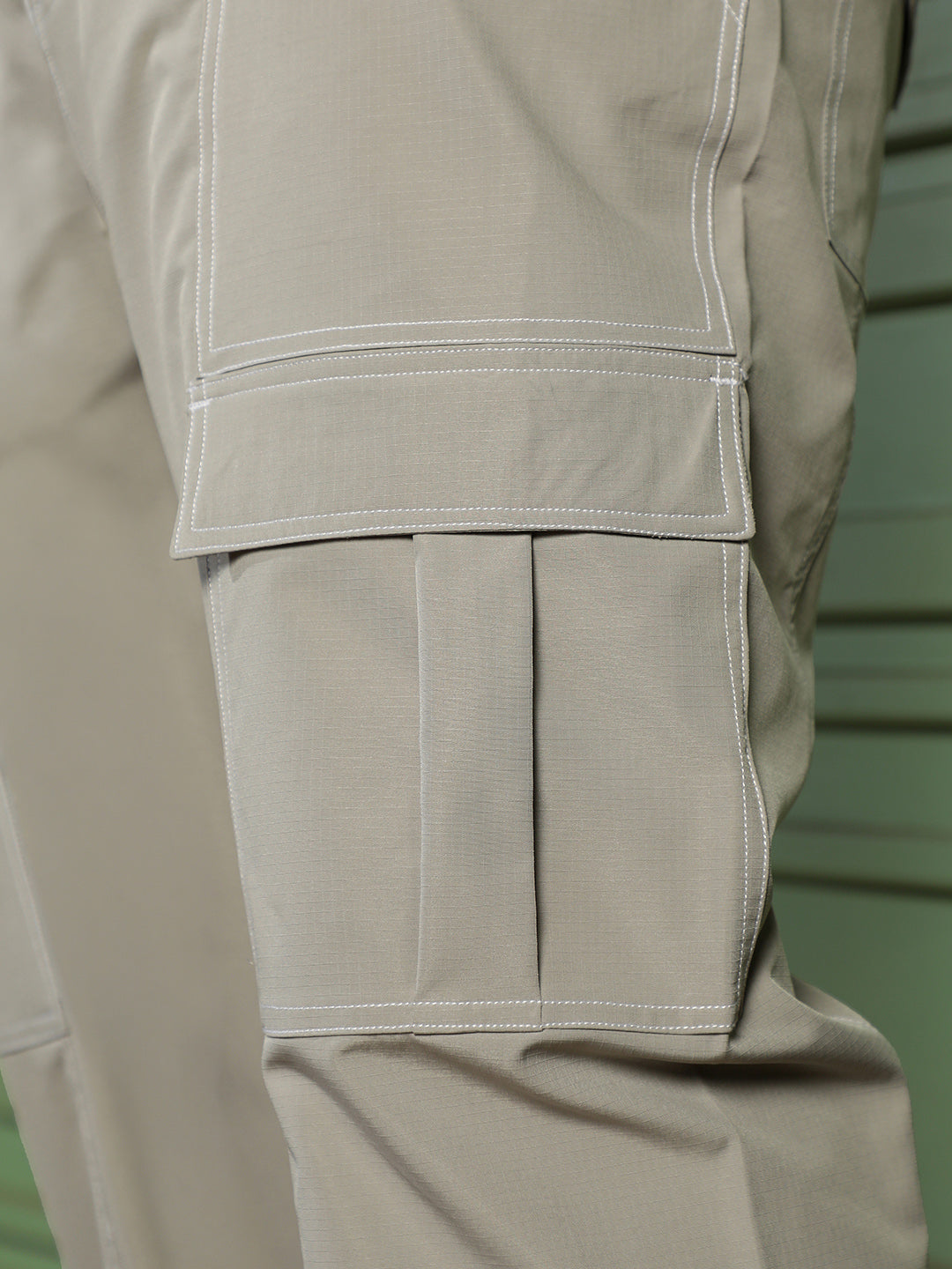 Khaki Mid-Rise Relaxed Fit Trouser