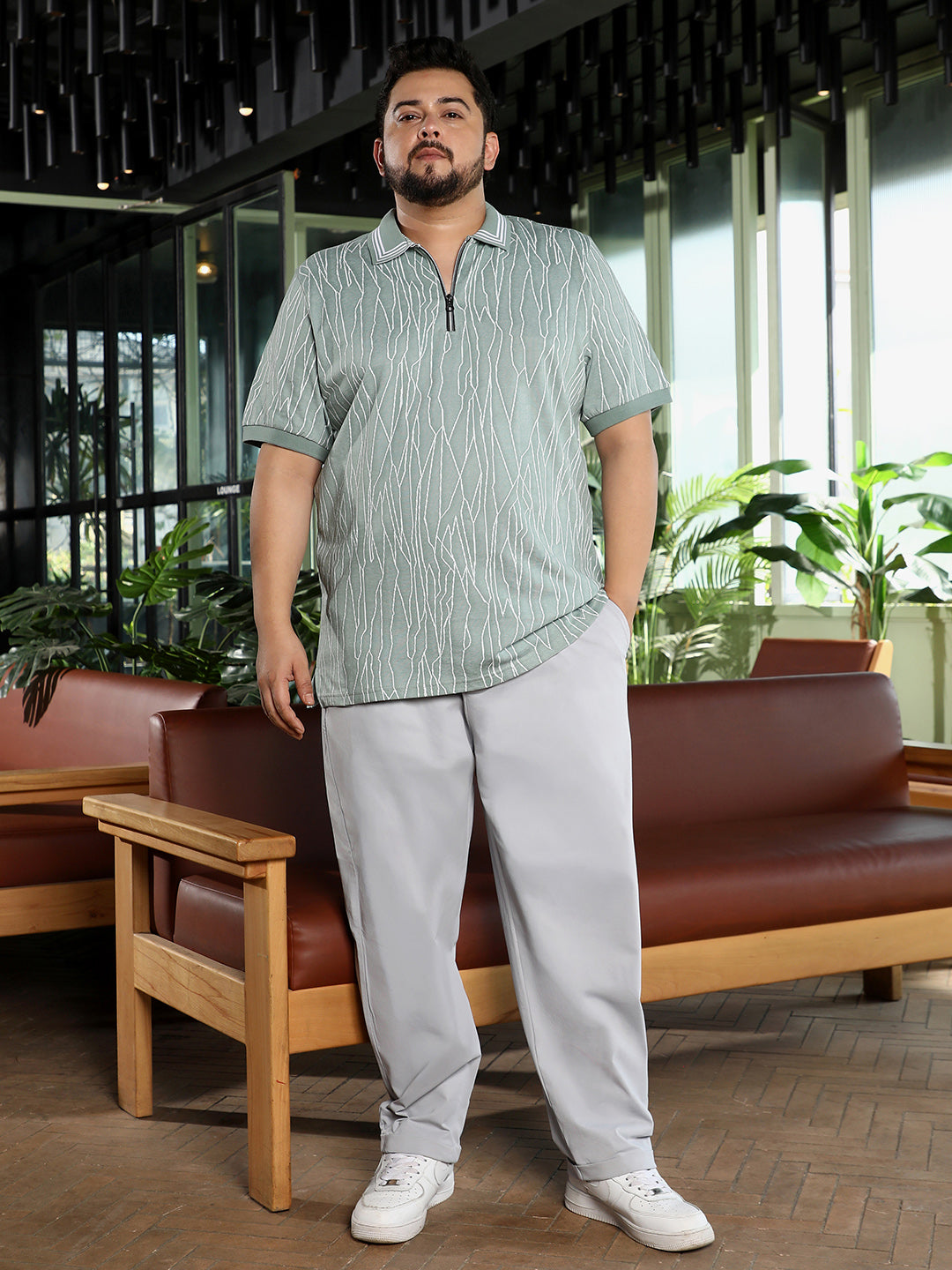 Crevice-Lined Polo T-Shirt