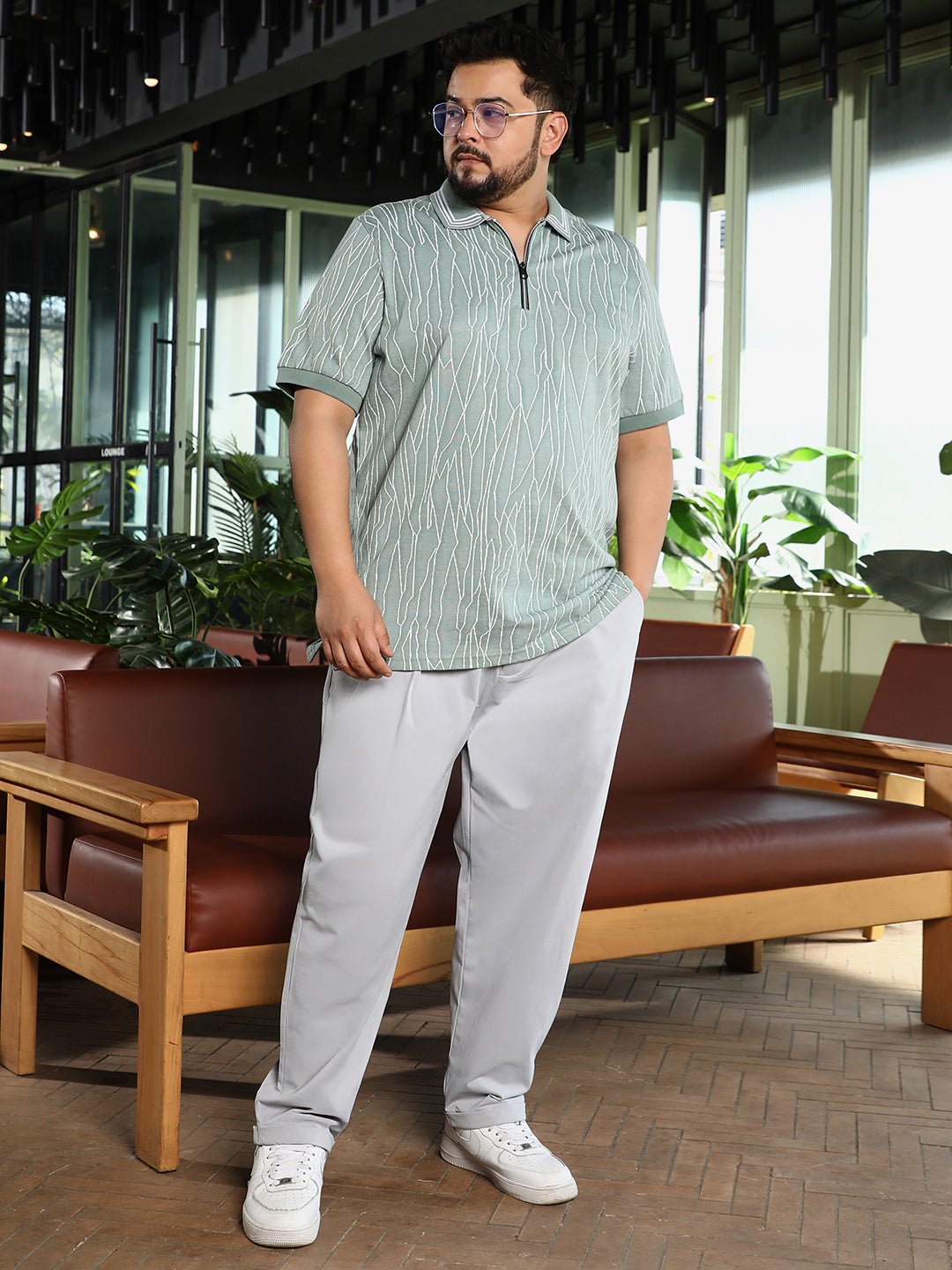 Crevice-Lined Polo T-Shirt