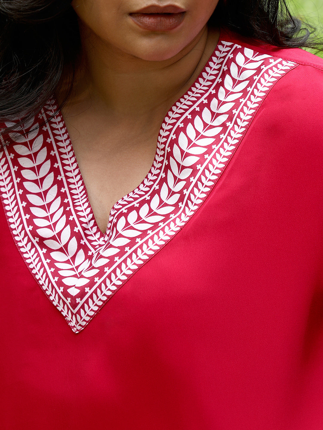 Indie Leaf-Lined Imprint Kurta Set