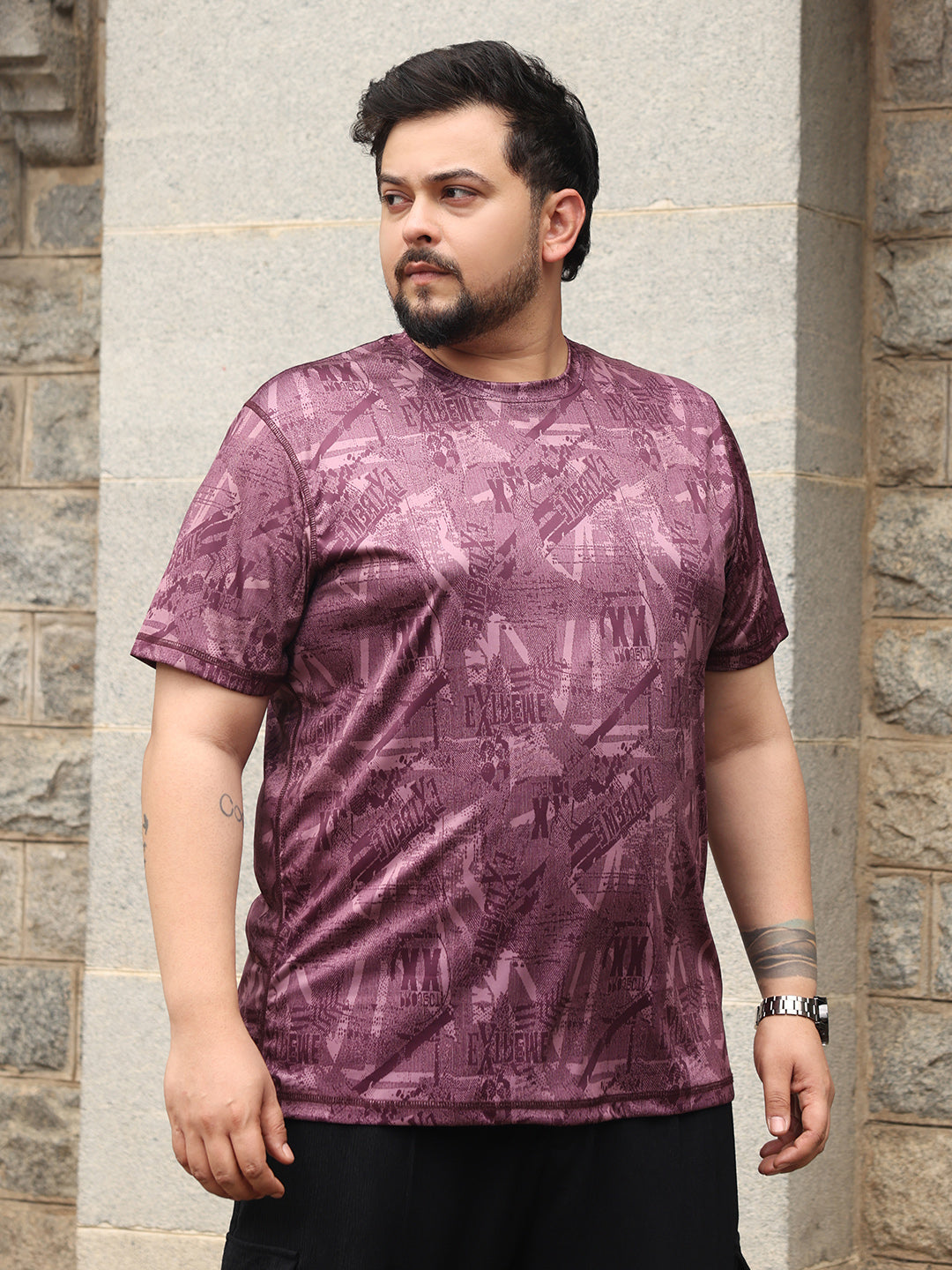 Abstract-Typo Activewear T-Shirt