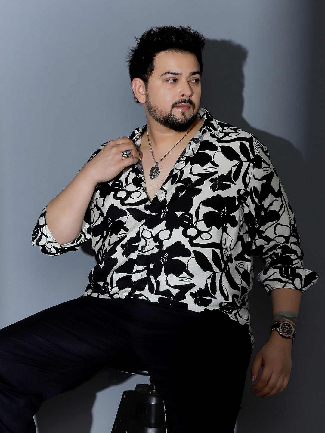Contrast-Botanical Imprint Shirt