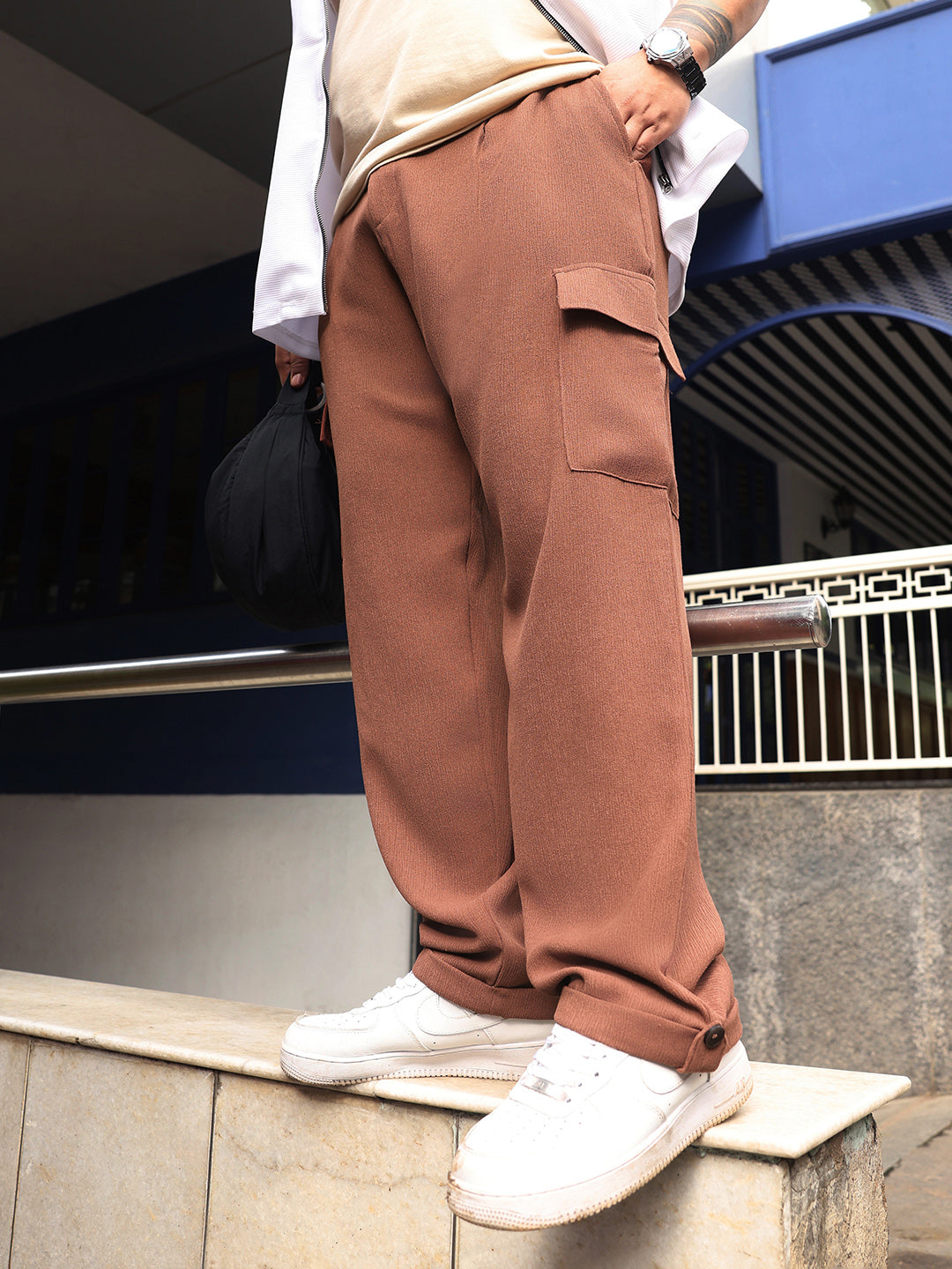 Pleated-Textured Cargo Trousers