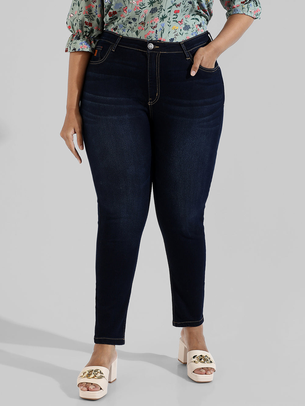 Women's Plus Size Clothing in XXXL, XXXXL to 6XL [Up to 55% Off]